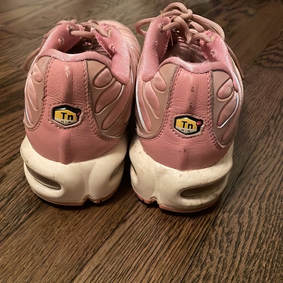 Women’s Nike air max plus - Picture 2 of 8